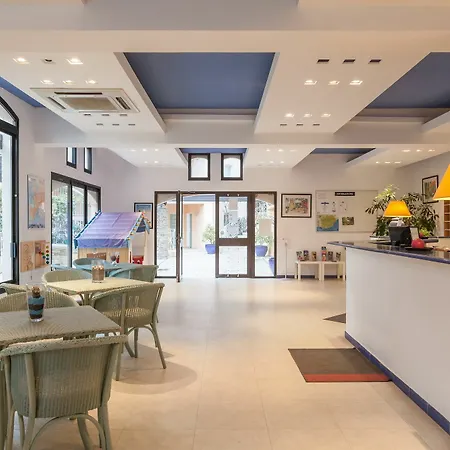 Lejlighedshotel Pierre & L'anse De Pramousquier 3*