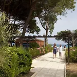 Pierre & L'anse De Pramousquier Lägenhetshotell Le Lavandou
