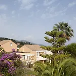 Lägenhetshotell Pierre & L'anse De Pramousquier