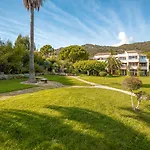 Pierre & L'anse De Pramousquier Lägenhetshotell Le Lavandou