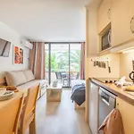 Pierre & L'anse De Pramousquier Lägenhetshotell 4*