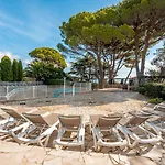 Pierre & L'anse De Pramousquier Lägenhetshotell Le Lavandou