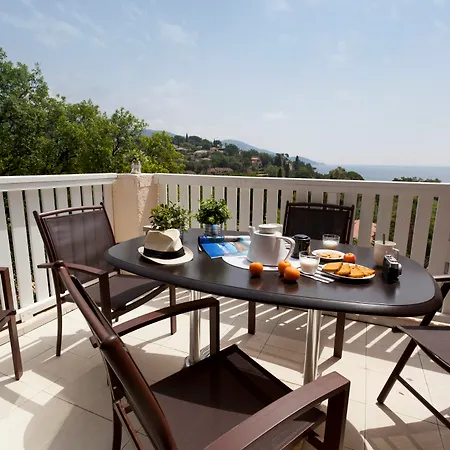 Pierre & L'anse De Pramousquier Le Lavandou