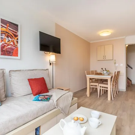 Aparthotel Pierre & L'anse De Pramousquier 3*