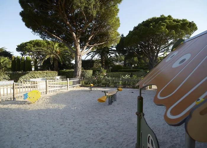 Pierre & L'anse De Pramousquier Апарт-отель 4*