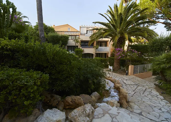 Апарт-отель Pierre & L'anse De Pramousquier