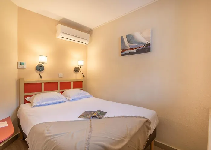 Aparthotel Pierre & L'anse De Pramousquier