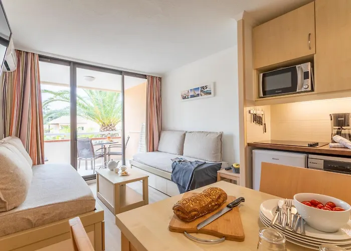 Pierre & L'anse De Pramousquier Hotel apartamentowy 4*
