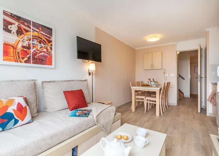 Aparthotel Pierre & L'anse De Pramousquier 4*