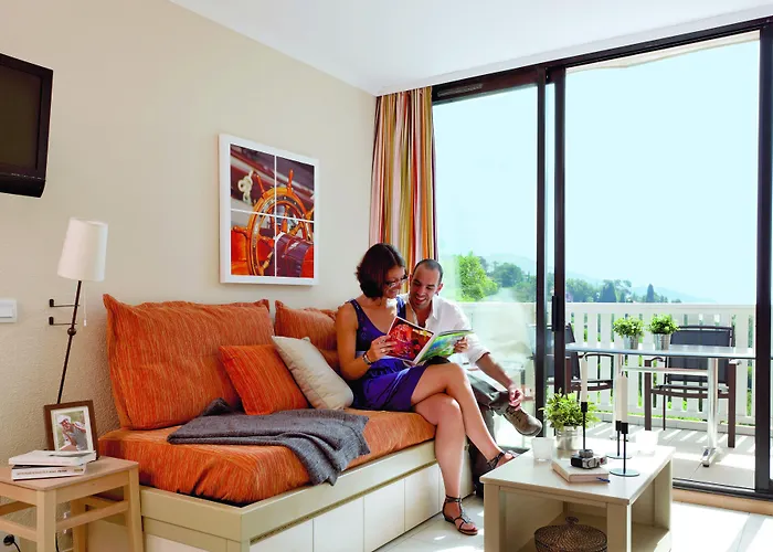 Pierre & L'anse De Pramousquier Апарт-отель 4*