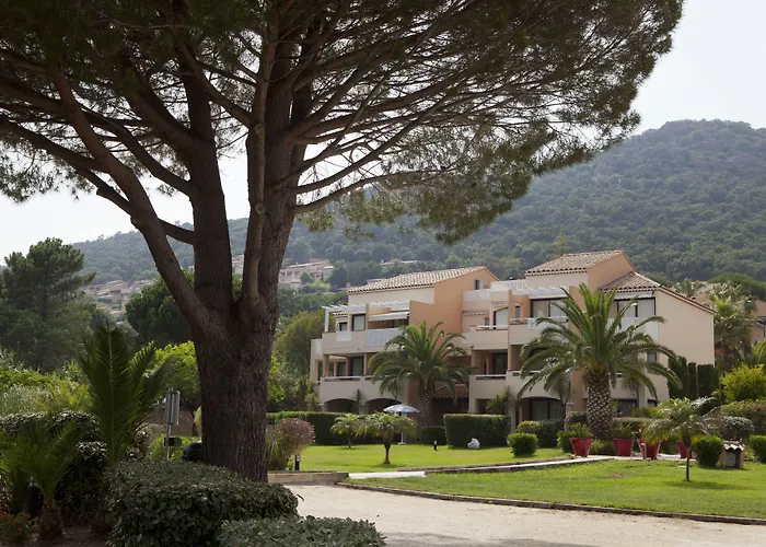 Aparthotel Pierre & L'anse De Pramousquier 4*