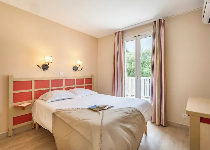 Hotel apartamentowy Pierre & L'anse De Pramousquier Le Lavandou