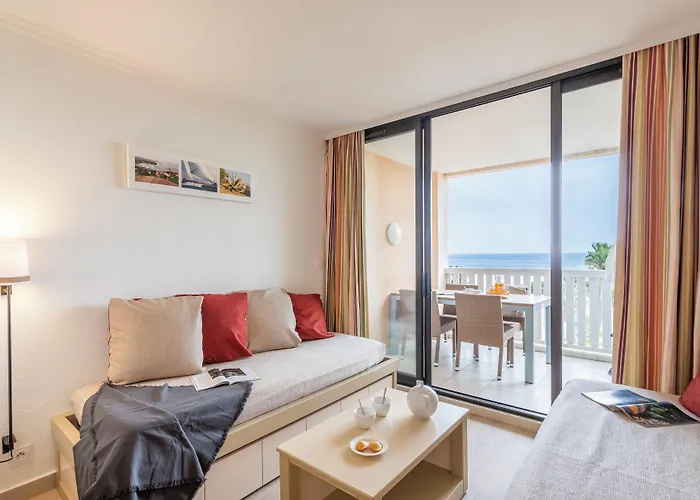 Pierre & L'anse De Pramousquier Hotel apartamentowy